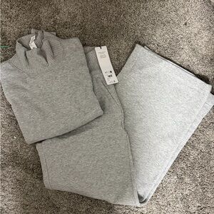 ALO Yoga Gray Wide Leg Pants & Jumpsuit